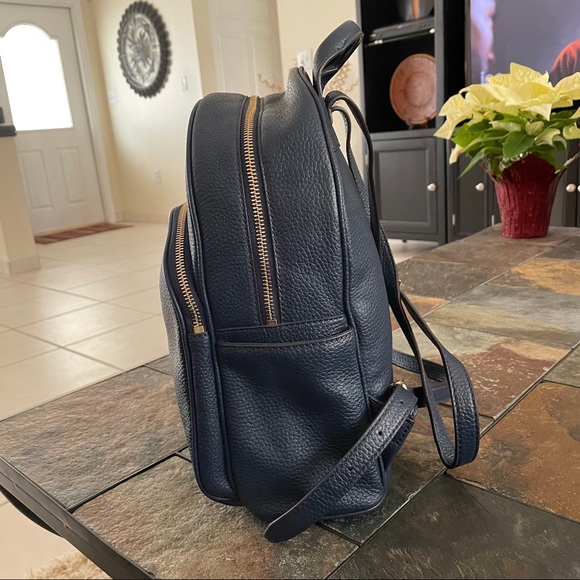 NWT Michael Kors Medium Abbey Leather Backpack - Picture 5 of 11